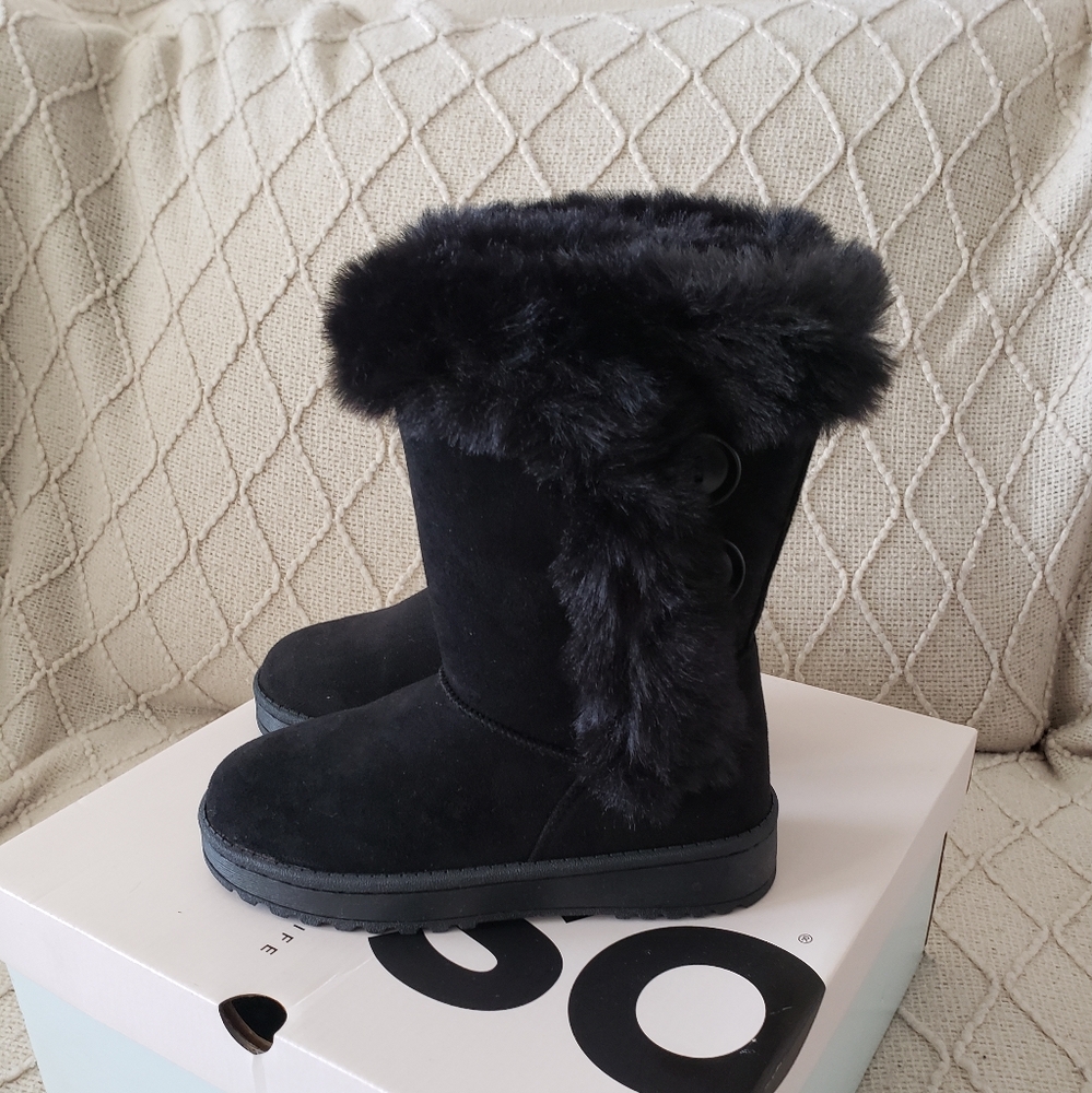 NEW Little Girl Black Fur-Lined Boots - Picture 2 of 7